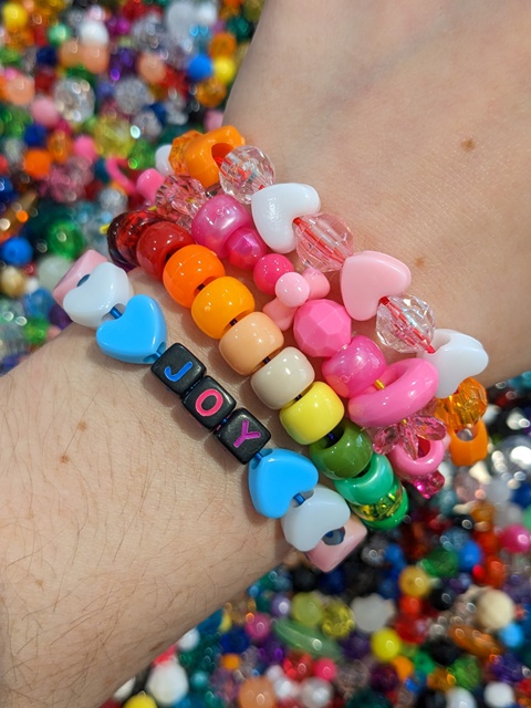 5 Assorted Kandi Bead Bracelets - Alysonlasley's Ko-fi Shop - Ko-fi ❤️  Where creators get support from fans through donations, memberships, shop  sales and more! The original 'Buy Me a Coffee' Page.