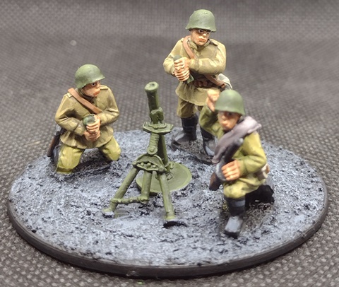 Soviet mortar team 