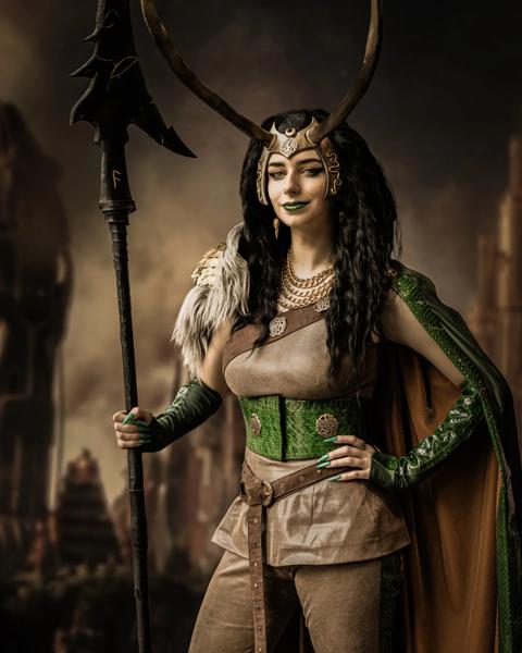 Lady Loki cosplay!
