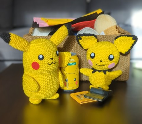 Pikachu & Pichu