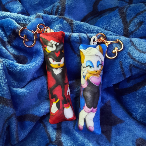 Shadow and Rouge mini dakis are now available!
