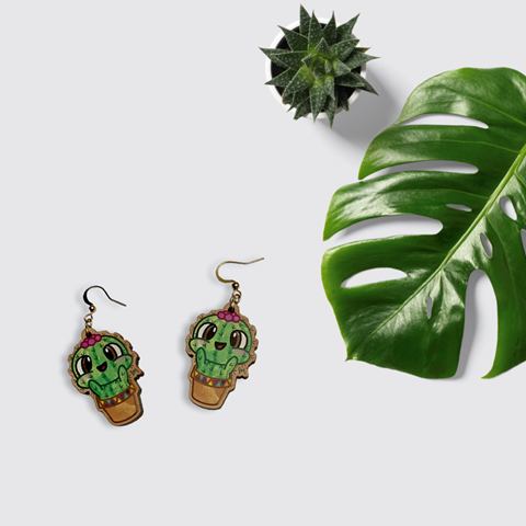 🌵Earrings now available in the shop!
