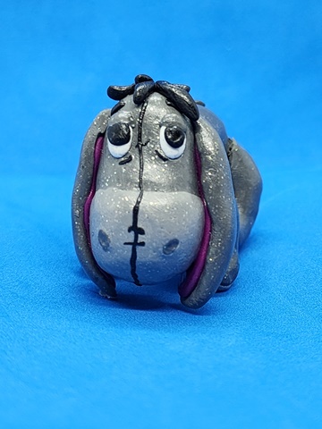 Handmade Eeyore Clay Statuette - Hannahrosie Art's Ko-fi Shop - Ko-fi ️ ...