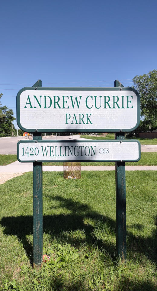 Andrew Currie Park - Signpost