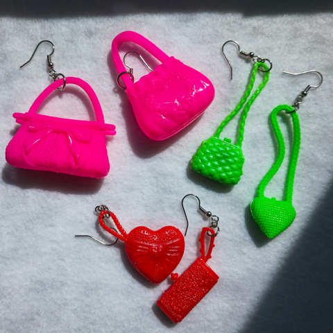 SALE. Zuru mini fashion bag for barbie size doll, Hobbies & Toys, Toys &  Games on Carousell