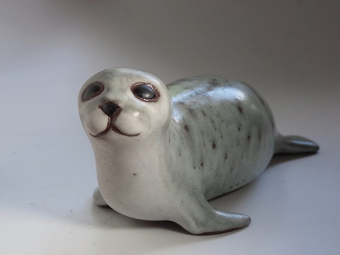 Baby Seal, vintage w breaking bronze polkadots