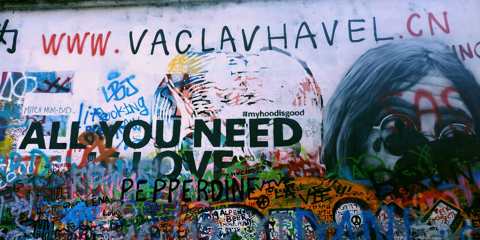 Praga: muro di John Lennon