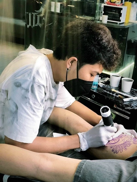 Đàn ông nên xăm gì đơn giản nhưng rất mạnh mẽ Tattoo by:… | Instagram