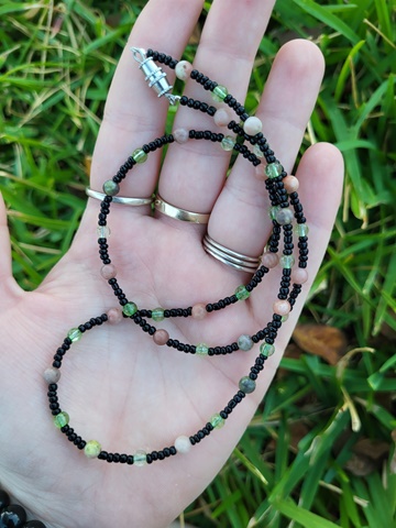 Pearl and Black Seed Bead Necklace - TheBlackCat's Ko-fi Shop - Ko