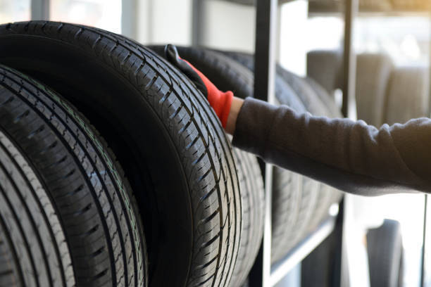 How Should You Handle Cracks in Tyre Sidewalls?