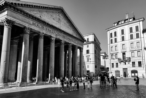 "Tourists at Pantheon" by Ugo Valentini