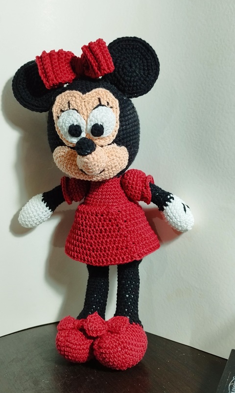 Disney Minnie Mouse Crochet Kit by Creative World 