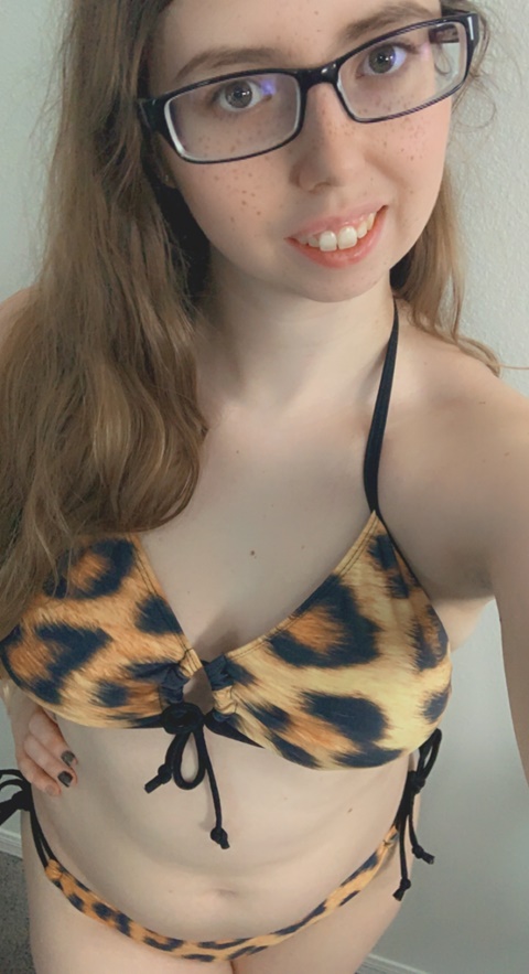 Leopard Bikini Selfie Set 4 Siennaceecees Ko Fi Shop Ko Fi ️ Where Creators Get Support