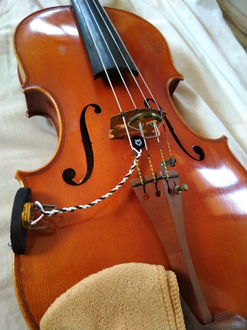 Piezoelectric transducer mounted to my viola