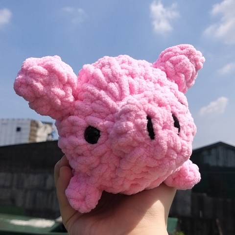 lil piggy is up on my shop <333